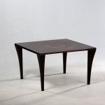 staliukas   " Einantis  " ,  aukštis  50  cm  ,  table "Going " height  50  cm