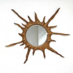 veidrodis " Saulė " , dizainas Julija , veidrodžio skersmuo 46 cm , Svarovski  kristalai  , rėmo gabaritai 1,2m / 1,3 m